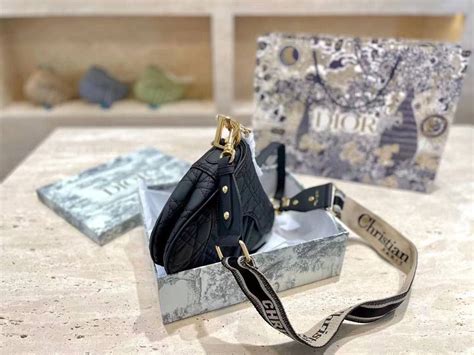 dior clip wallet